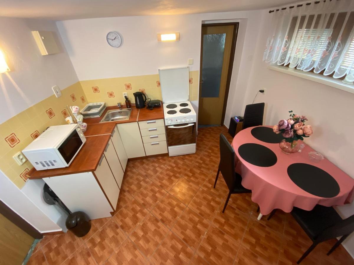 Privat Tilia Apartment Ivachnová Exterior photo